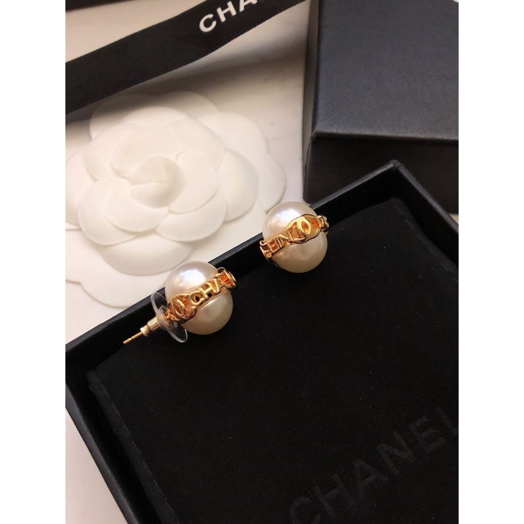 Chanel Earrings - Click Image to Close